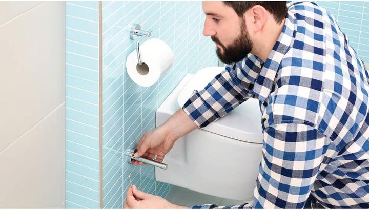 Produktbild tesa SMOOZ WC Ersatzrollenhalter inkl. Klebelösung ohne Bohren