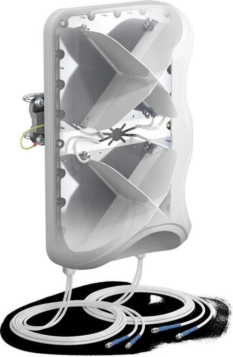 Immagine prodotto Quwireless AP5G4-G - QuPanel 5GLTE Global MIMO 4x4, 5m (5G)
