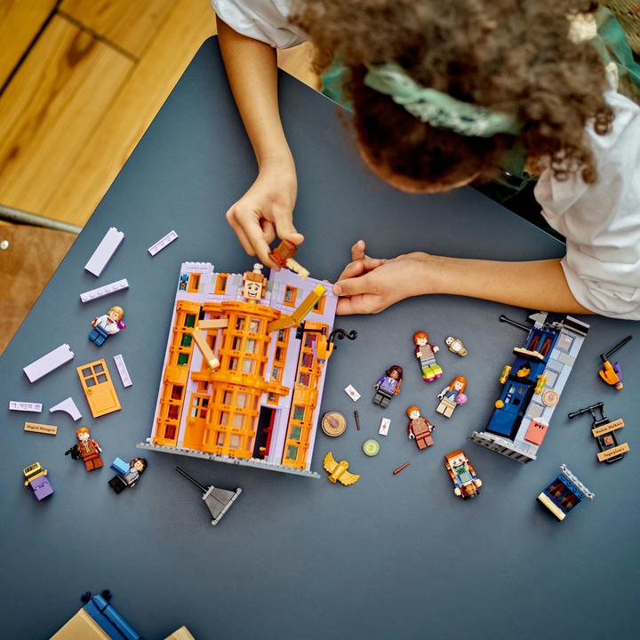 Produktbild LEGO Winkelgasse: Weasleys Zauberhafte Zauberscherze (76422, LEGO Harry Potter)