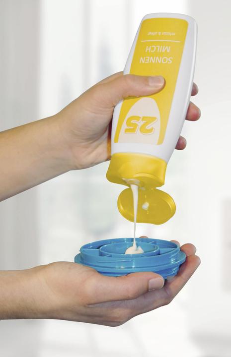 Actual product image Hydas Back Cream Plus and shower sponge
