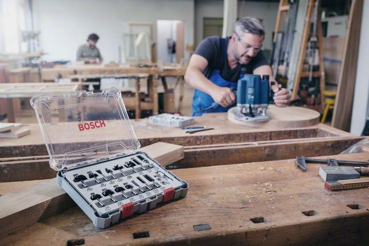 Produktbild Bosch Professional Zubehör 30-teiliges Fräser-Set, 6-mm-Schaft für Handfräsen