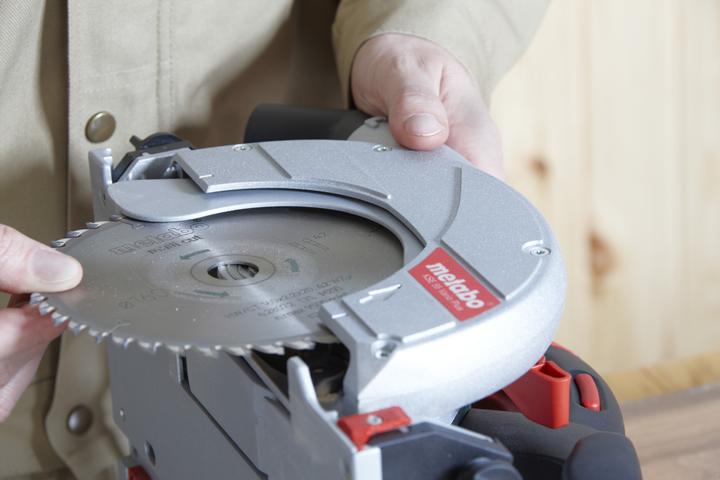 Actual product image Metabo Diving and hand circular saw KSE 55 Vario Plus