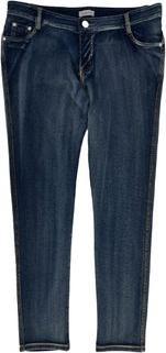 Gladys Jeans (L)