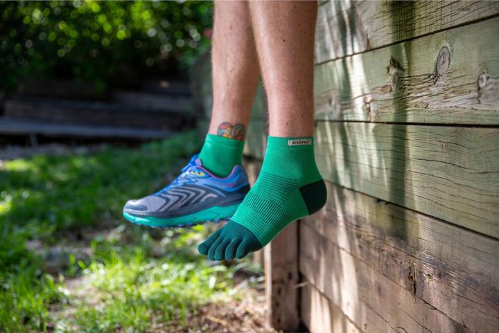 Actual product image Injinji Run Lightweight Mini-Crew (M)