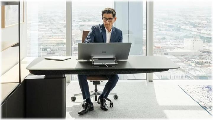 Produktbild Microsoft Surface Studio 2+ for business (Intel Core i7-11370H, 32 GB, 1000 GB, GeForce RTX 3060)