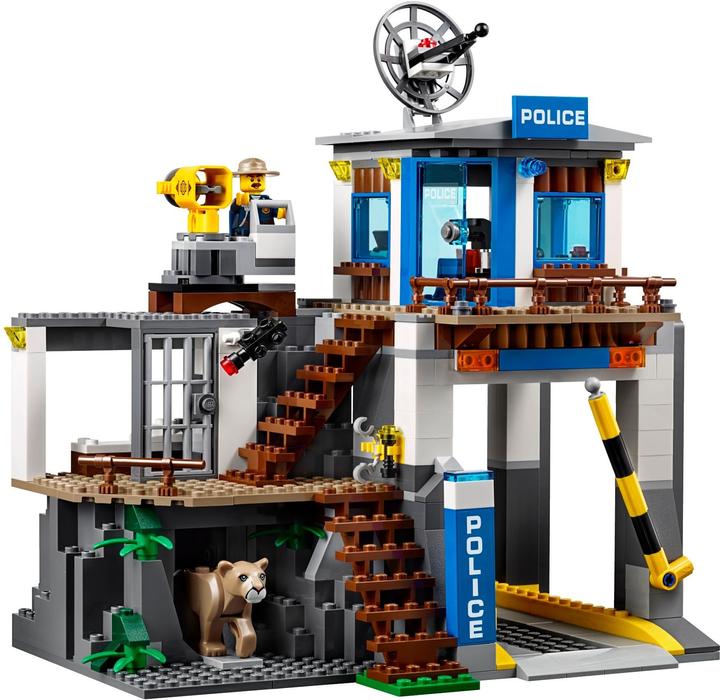 Actual product image LEGO Mountain Police Headquarters (60174, LEGO City)