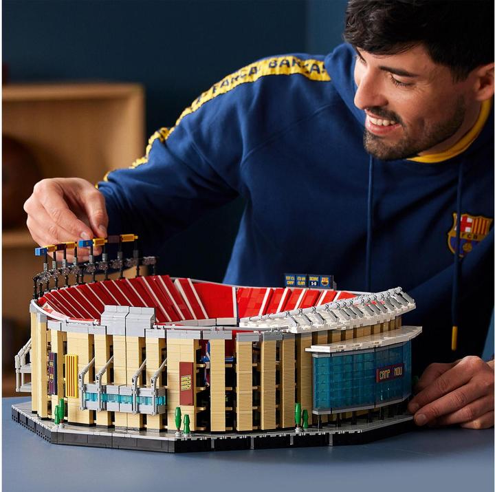 Image du produit LEGO Le Camp Nou - FC Barcelone (10284, LEGO Creator Expert, LEGO difficiles à trouver)