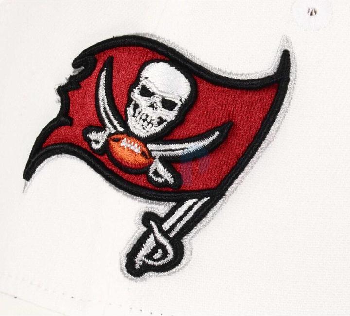 Produktbild New Era 39Thirty Cap - Tampa Bay Buccaneers weiss - S/M (54, 55, 56, 57)