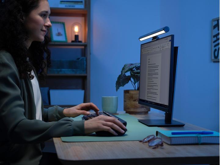 Productafbeelding Trust Shyne LED monitorlichtstrip - Zwart