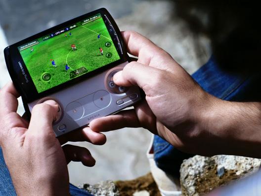 Produktbild Sony Ericsson Xperia PLAY - Schwarz (400 GB, 4", 5 Mpx, 3G)