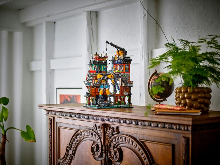 Produktbild LEGO Ninjago City Werkstätten (71837, LEGO Seltene Sets, LEGO Ninjago)