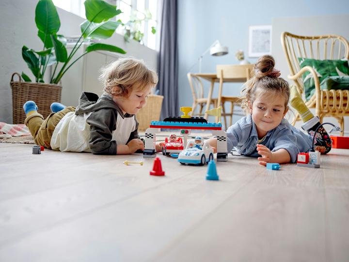 Image du produit LEGO Voitures de course (10947)