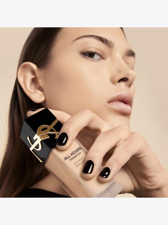 Actual product image Yves Saint Laurent All Hours Foundation Medium Warm 2 Fl 25 ml (No. 02 - Medium Warm)