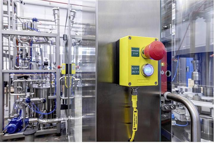 Produktbild Siemens Zweihand-Bedienpult komplett im Gehäuse, rot