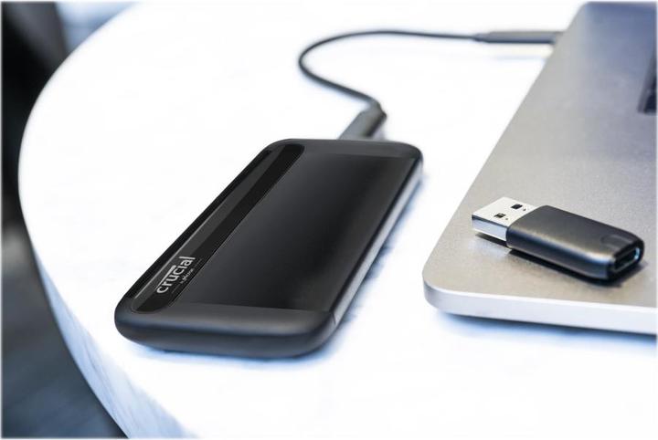 Produktbild Crucial X8 (1000 GB)