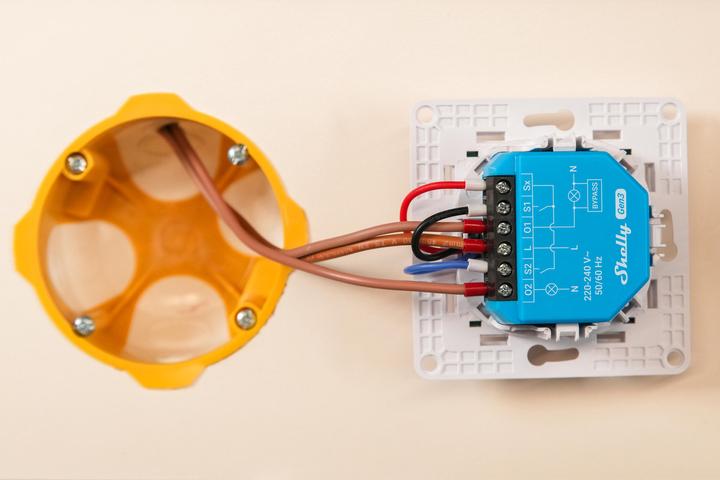 Actual product image Shelly 2L Gen3 (Switch actuator)