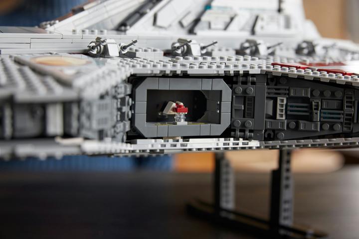 Immagine prodotto LEGO Incrociatore d’attacco della Repubblica classe Venator (75367, LEGO Star Wars, Set LEGO rari)