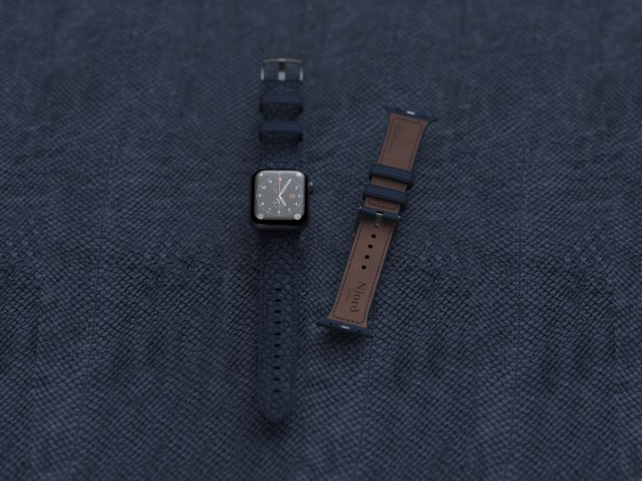 Produktbild Njord Vatn Watch Strap For (40 mm, 41 mm, Lachsleder, Edelstahlverschluss, Veganes Leder)