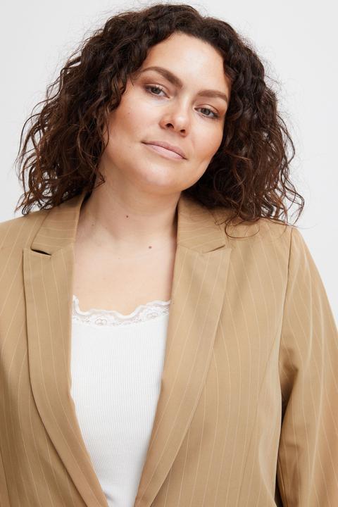 Actual product image Fransa Plus Size Selection - FPCALLIE BLA 1 - Blazer - 20612485 (48)