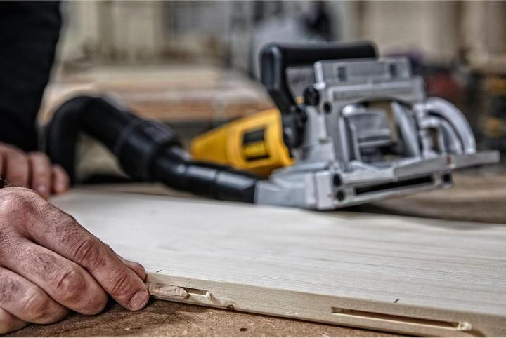 Image du produit DeWalt DW682K