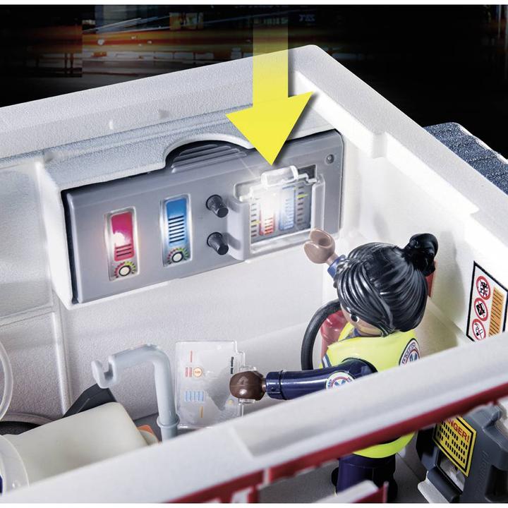 Actual product image Playmobil Rescue vehicle: US Ambulance (70936, Playmobil City Action)