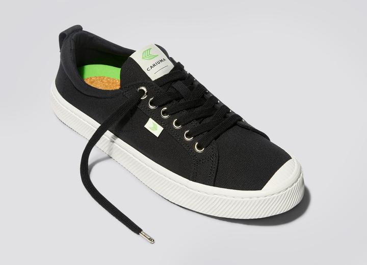 Actual product image Cariuma OCA Canvas (44)