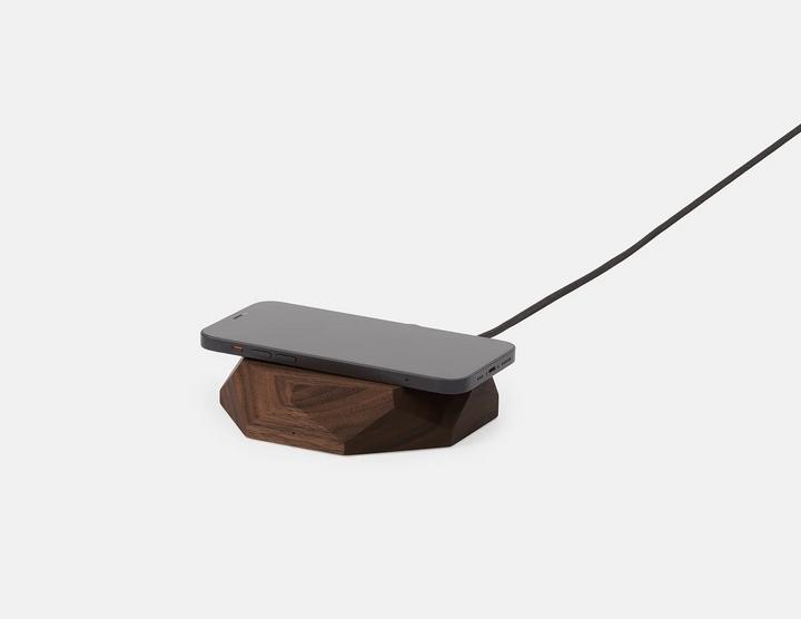 Actual product image Oakywood Geometric Charging Pad - wooden wireless charger - color Walnut -