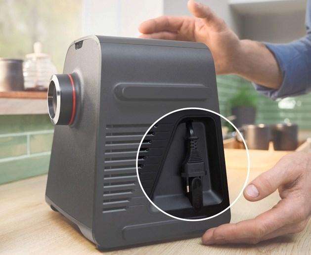 Actual product image Bosch Hausgeräte Serie 6, Fleischwolf, MultiPower Series 6, 2100 W, Schwarz, silver metalic, MFWS660B