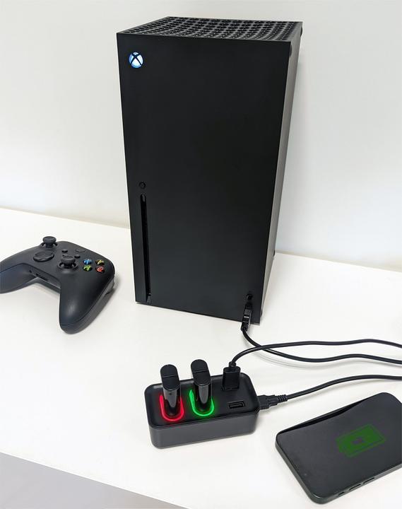 Image du produit Subsonic Chargeur double et hub (Xbox One S, Xbox Series S, Xbox Series X, Xbox One X)