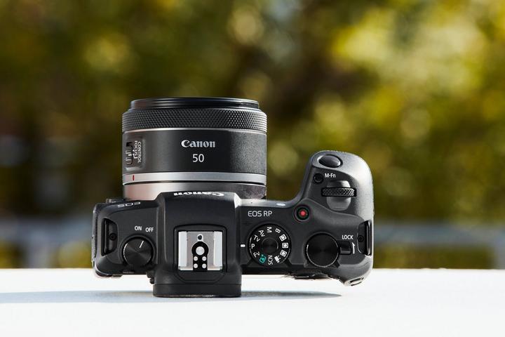 Productafbeelding Canon RF 50mm F1.8 STM (Canon RF, Volledig formaat)