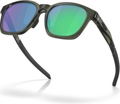Oakley Shackle