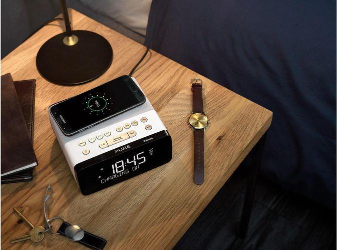 Actual product image Pure Siesta DAB clock radio with Wireless Charge