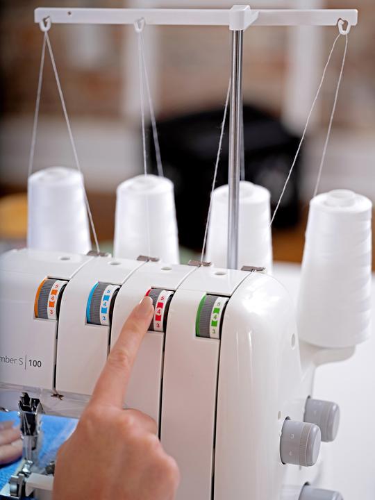Produktbild Husqvarna VIKING Amber S100 Overlock