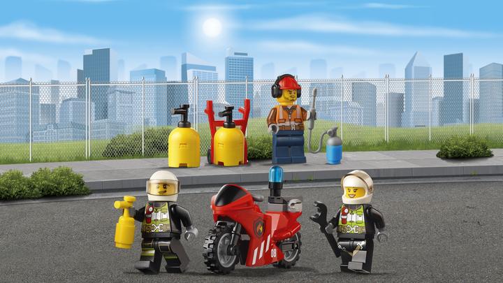 Produktbild LEGO Feuerwehr-Löscheinheit (60108, LEGO City)