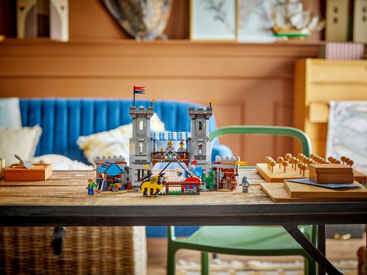 Produktbild LEGO Ritterburg im Mittelalter (31168, LEGO Creator Expert)