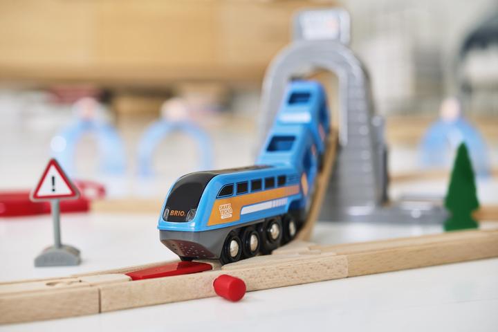 Produktbild Brio Smart Tech Tunnel Reisezug Set