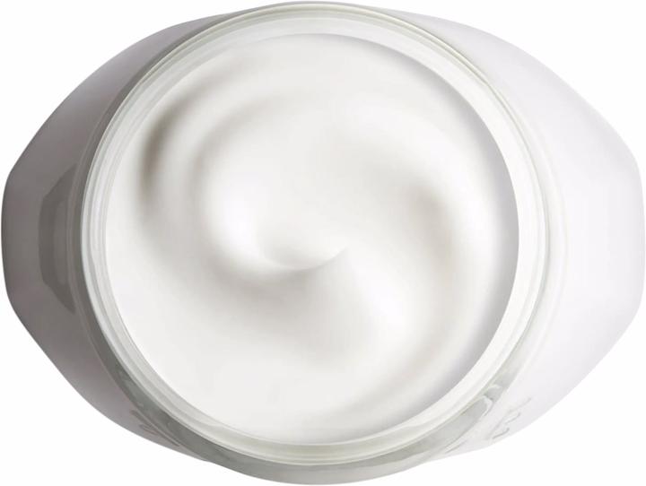 Actual product image L'Occitane Almond body cream (Body cream, 200 ml)