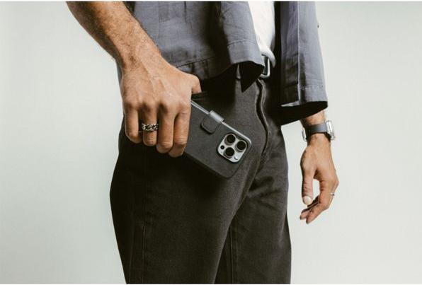 Produktbild Nomad Modern Leather Folio (Apple iPhone 16 Pro)