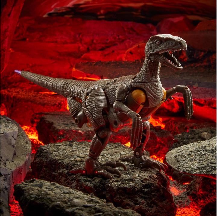 Produktbild Transformers War for Cybertron Kingdom Dinobot