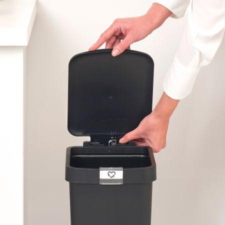 Actual product image Brabantia StepUp Bin (10 l)