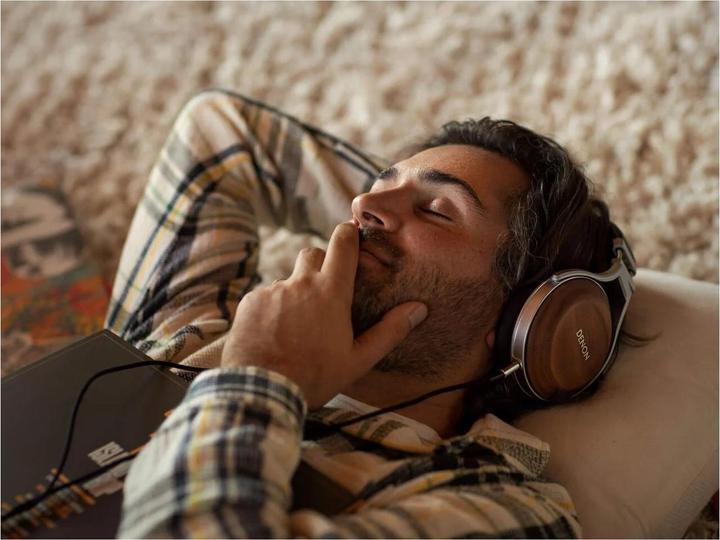 Immagine prodotto Denon Ah-D7200 (Nessuna soppressione del rumore, Cablato)
