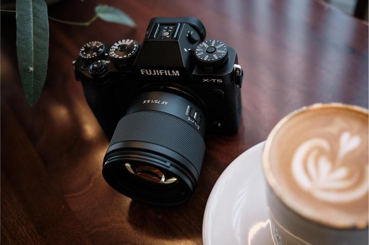 Actual product image Samyang AF 75mm F1,8 Fuji X (Fujifilm X, APS-C / DX)