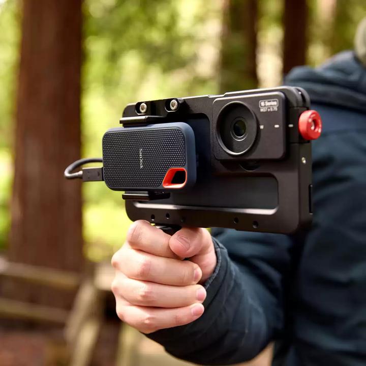 Immagine prodotto SanDisk BEASTGRIP iPhone 15 Pro Max Creator Kit