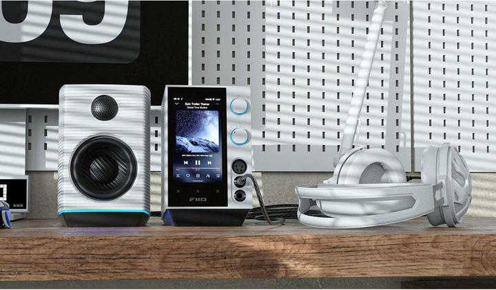 Immagine prodotto FiiO R7 (Display, USB-DAC, WiFi, Bluetooth)