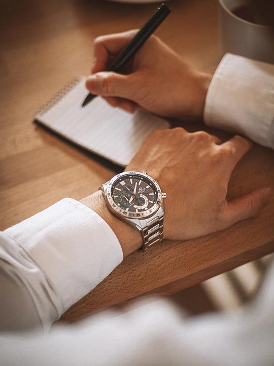 Immagine prodotto Casio Edifice - EFV-620D-2AVUEF (Cronografo, 50 mm)