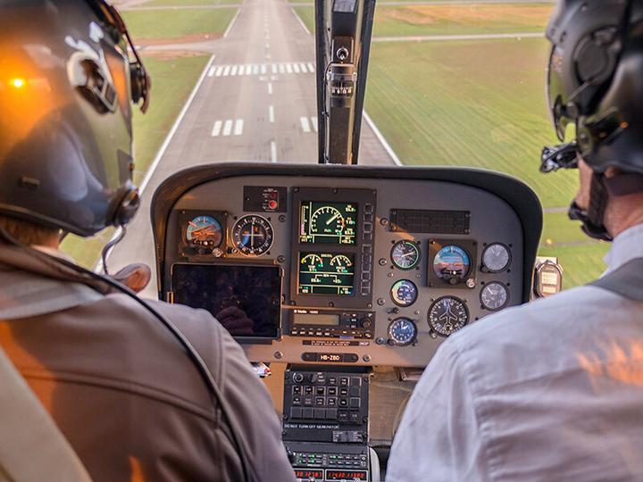 Produktbild Smartbox Ausflug in die Luft: 40-minütiger Hubschrauberrundflug über die Alpen mit Grillpause (1 Pers.)