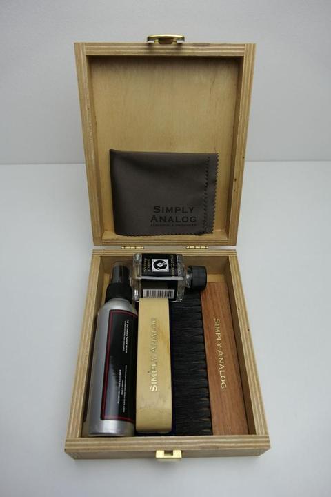 Produktbild Simply Analog Vinyl Record Cleaning Boxset De Luxe Edition (Plattenspieler Reinigung)