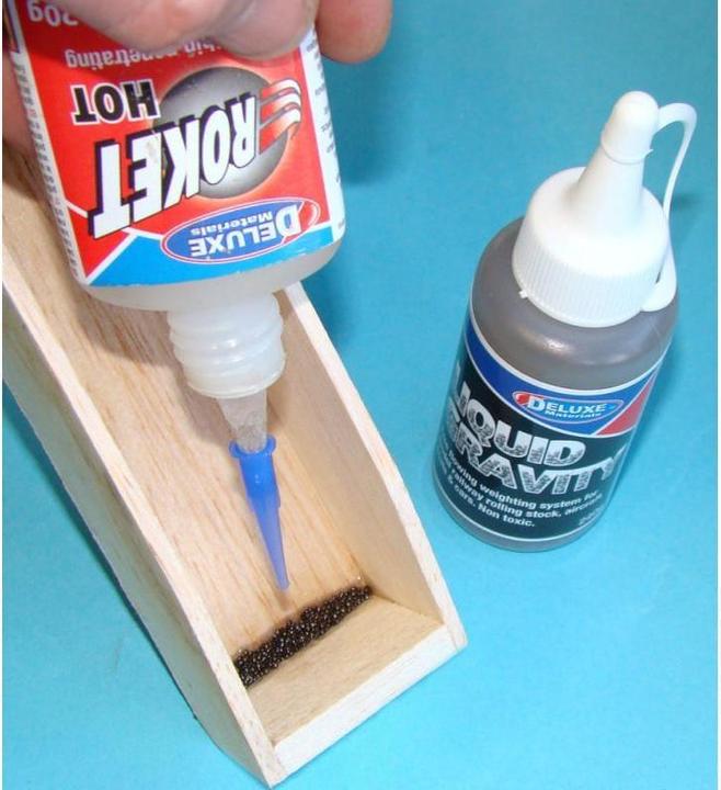Produktbild Deluxe Materials Liquid Gravity 240g (255 g, 240 ml)