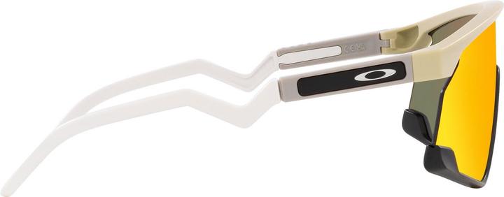 Actual product image Oakley Bxtr (Matte Desert Tan, prizm ruby)