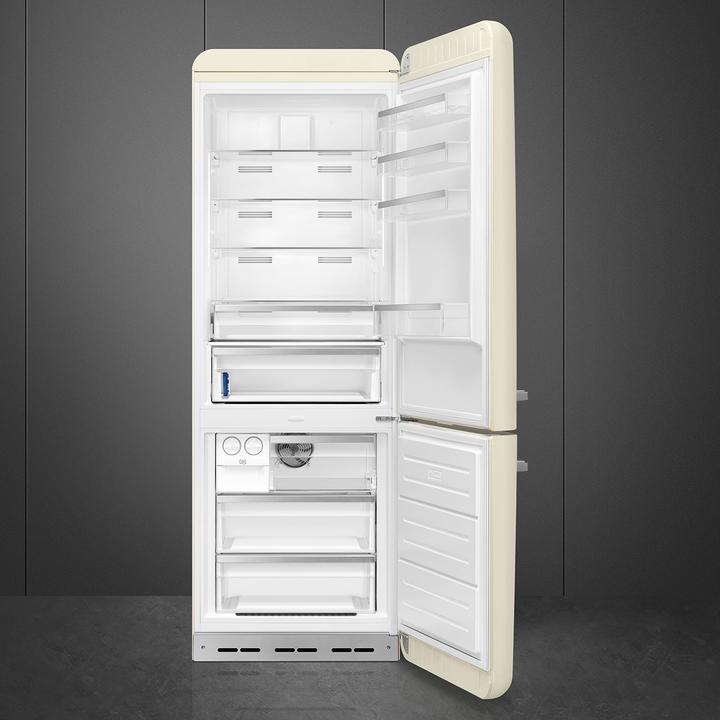 Actual product image Smeg Retro Style FAB38RCR6 (481 l)